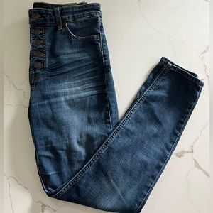 Lucky Brand Skinny Blue Jeans